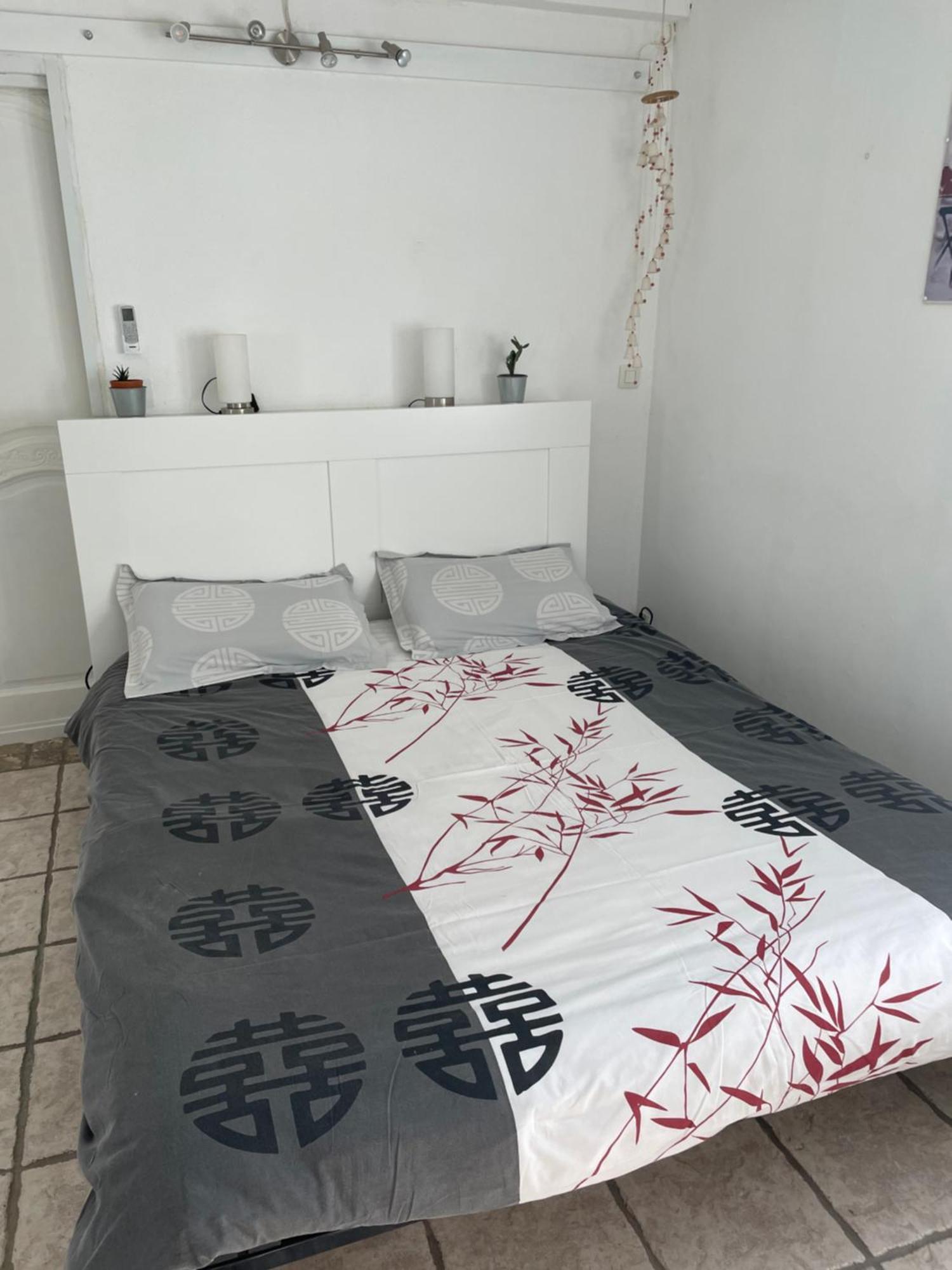 La Coccinelle Bed & Breakfast Nimes Exterior photo